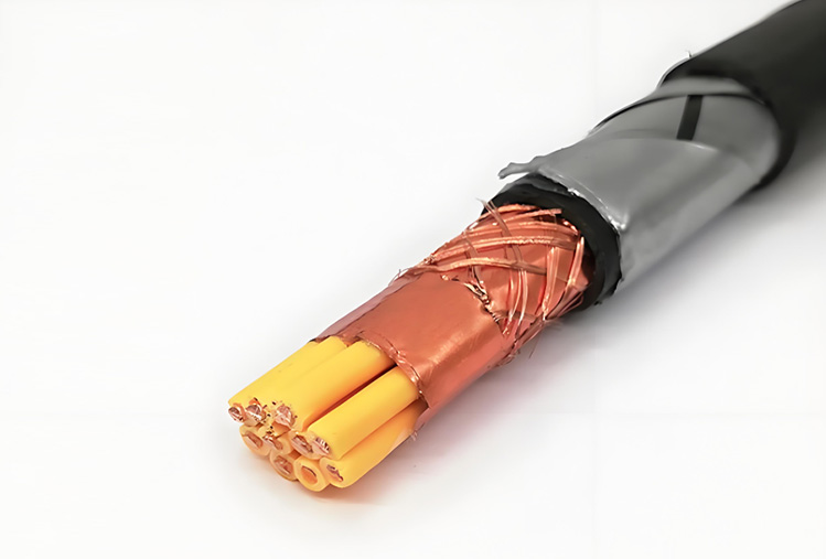 Cable de control con aislamiento de PVC, blindado y cubierto